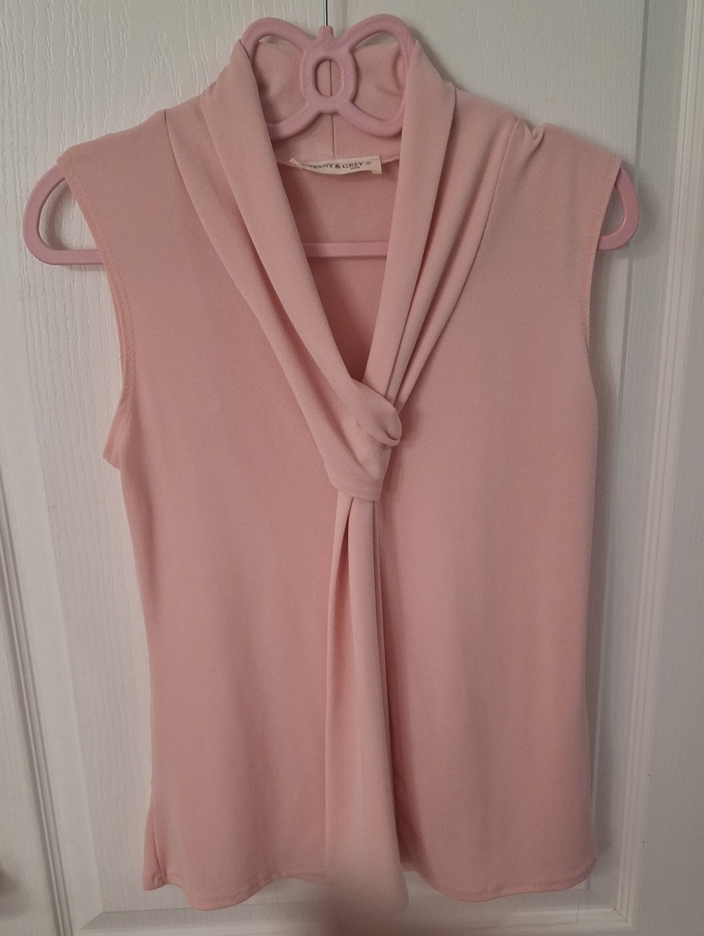 TIFFANY & GREY petite. Sleeveless Tie-Neck Blouse Blush Pink LIKE NEW Size S